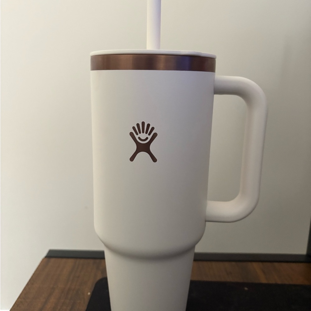 Hydro Flask Rose Gold 32 Oz Tumbler